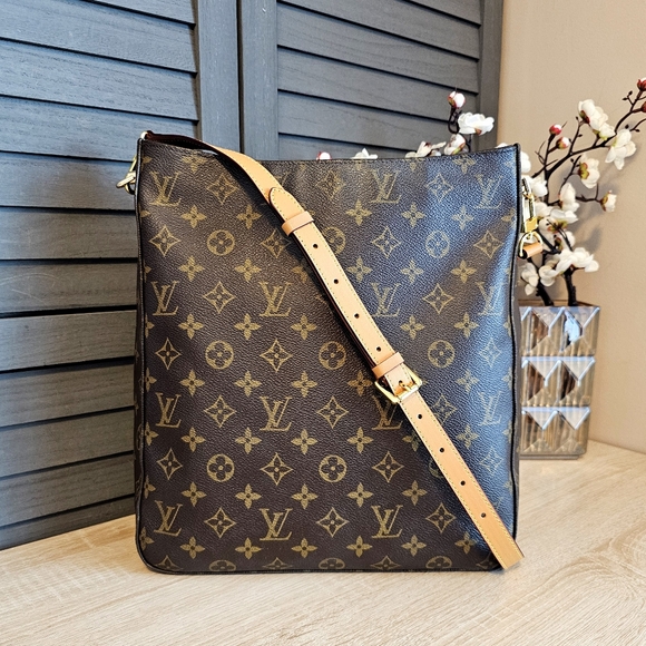 Authentic LOUIS VUITTON Looping GM Shoulder Crossbody Bag - Picture 1 of 11